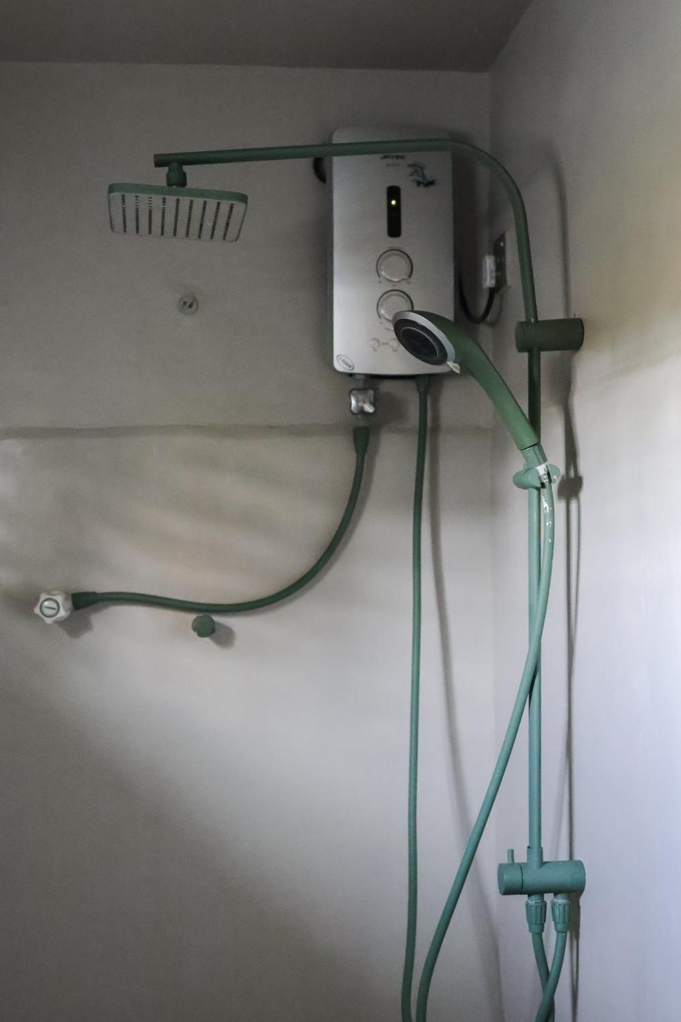 Hawara Coliving Midigama Hotel Bagian luar foto
