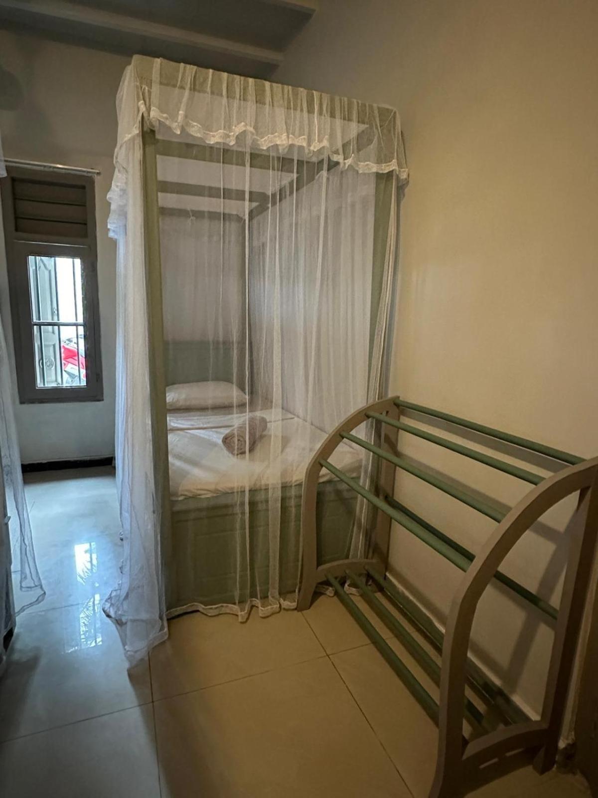 Hawara Coliving Midigama Hotel Bagian luar foto